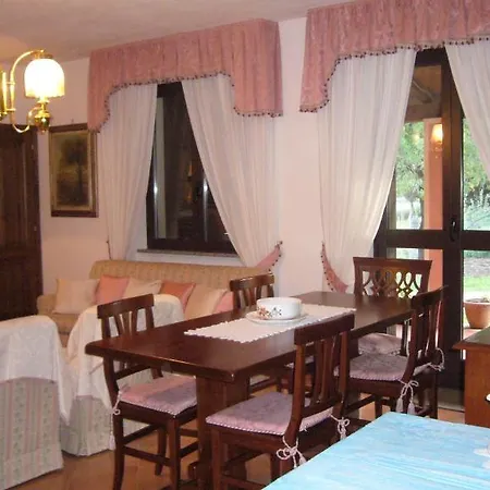 Bed & Breakfast Gio Franziscu Sa Castanza